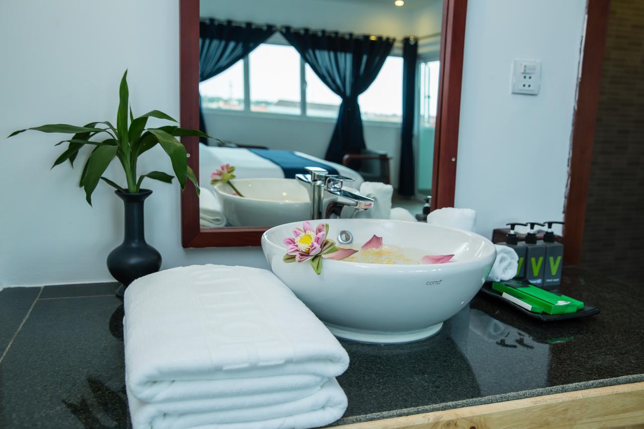 V Hotel And Apartment Siem Reap Buitenkant foto