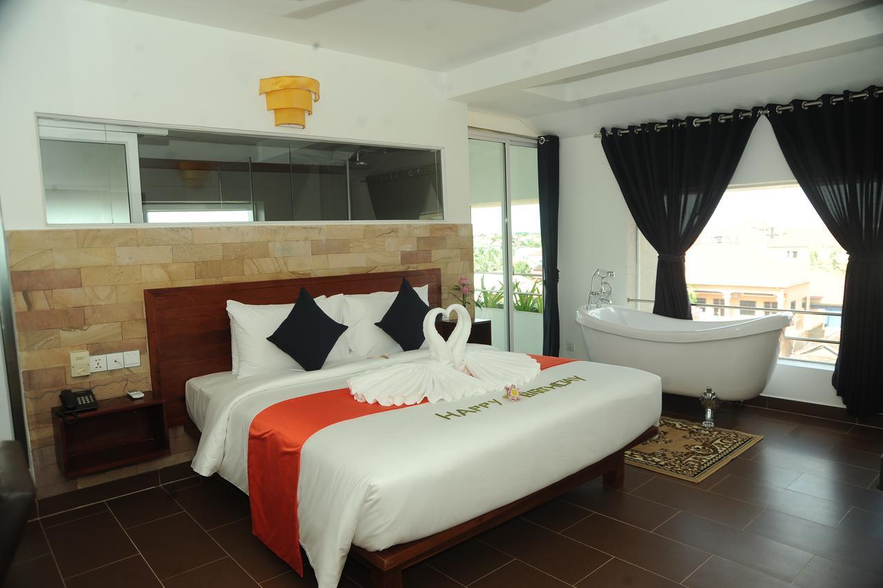 V Hotel And Apartment Siem Reap Buitenkant foto